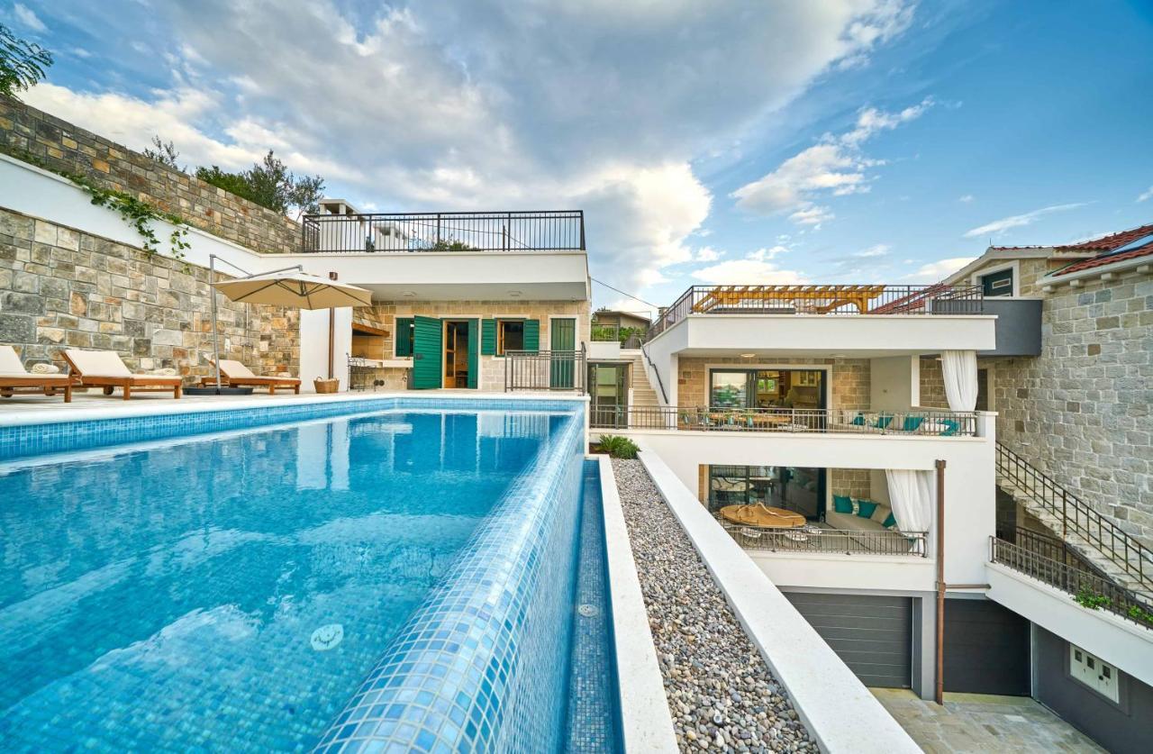 Luxury Residence Mladenka Jesenice  Exteriör bild